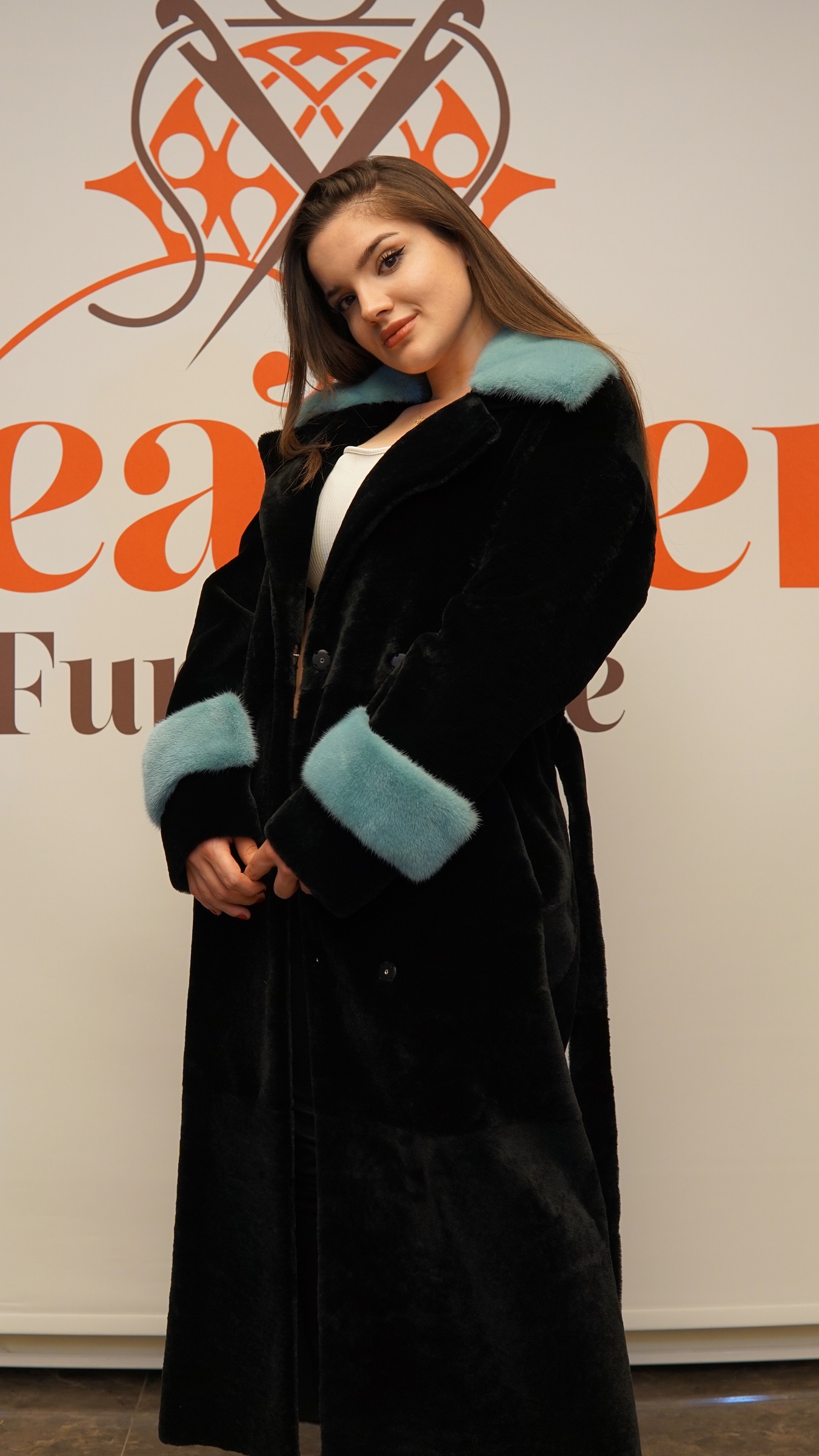 Türkiye'de doğal koyun derisi montlar