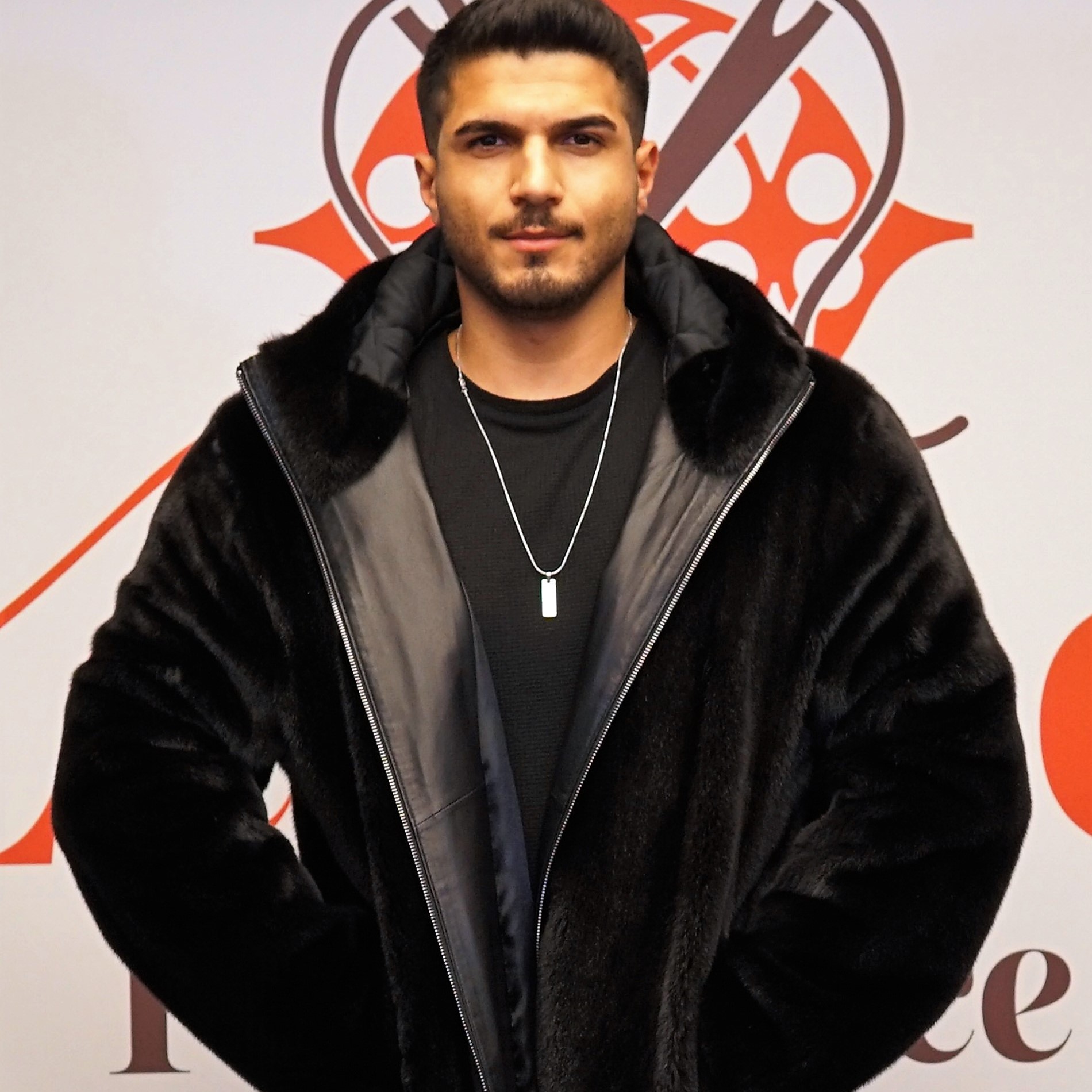 Коллекция верхней одежды для мужчин 2025