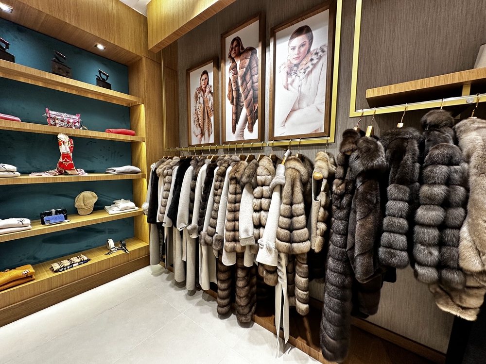 Giden koleksiyonlardan kürk mantolarda% 70'e varan indirimler